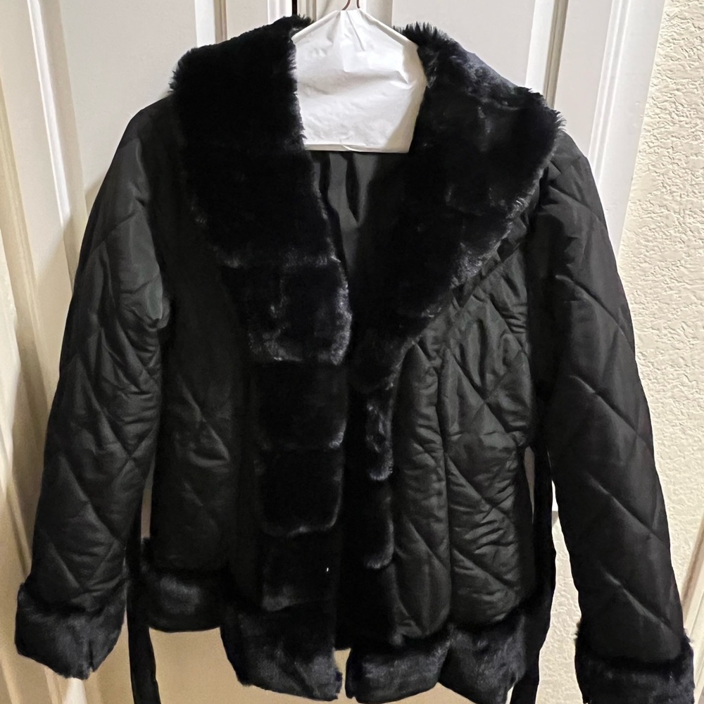 Diamond design light coat but warm to be light
